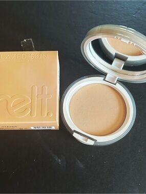 MELT Cosmetics Glazed Skin Sheer Finishing Powder~ LIGHT Full Size 9.5g $39 MSRP
